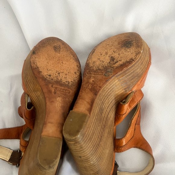 Gorgeous Coach Wedges - Picture 3 of 3
